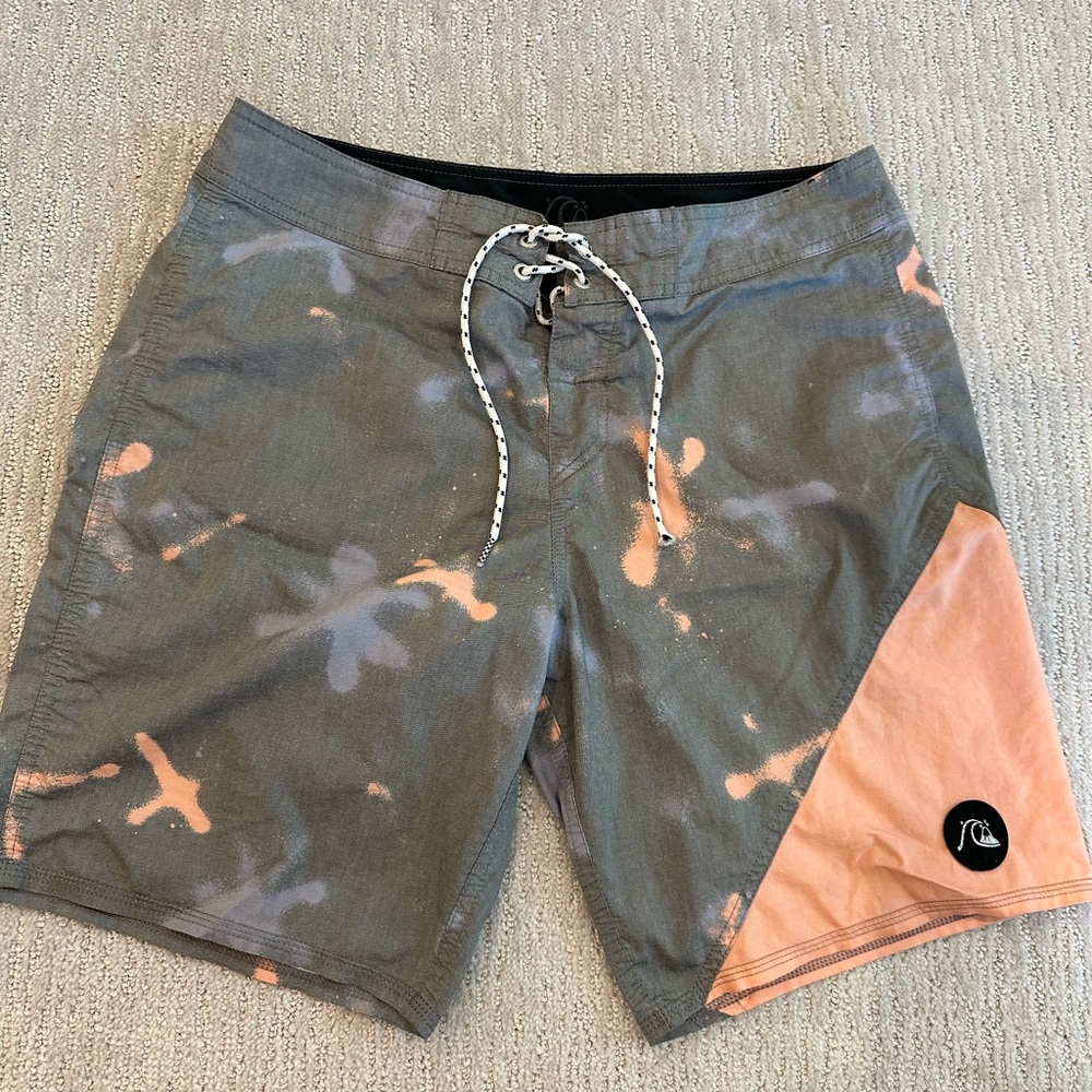 Quiksilver Gray and Orange Board Shorts with Drawstring Waist